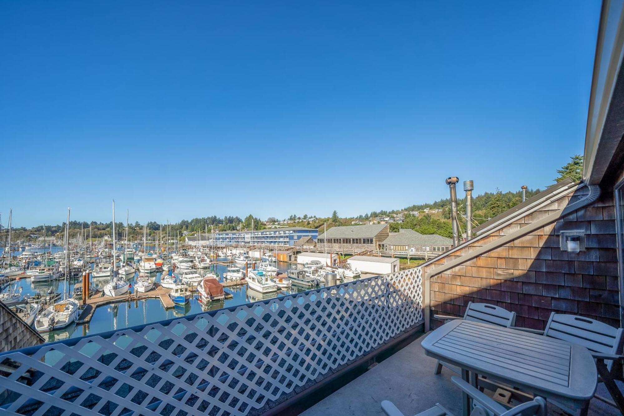 The Embarcadero Condos Newport Room photo